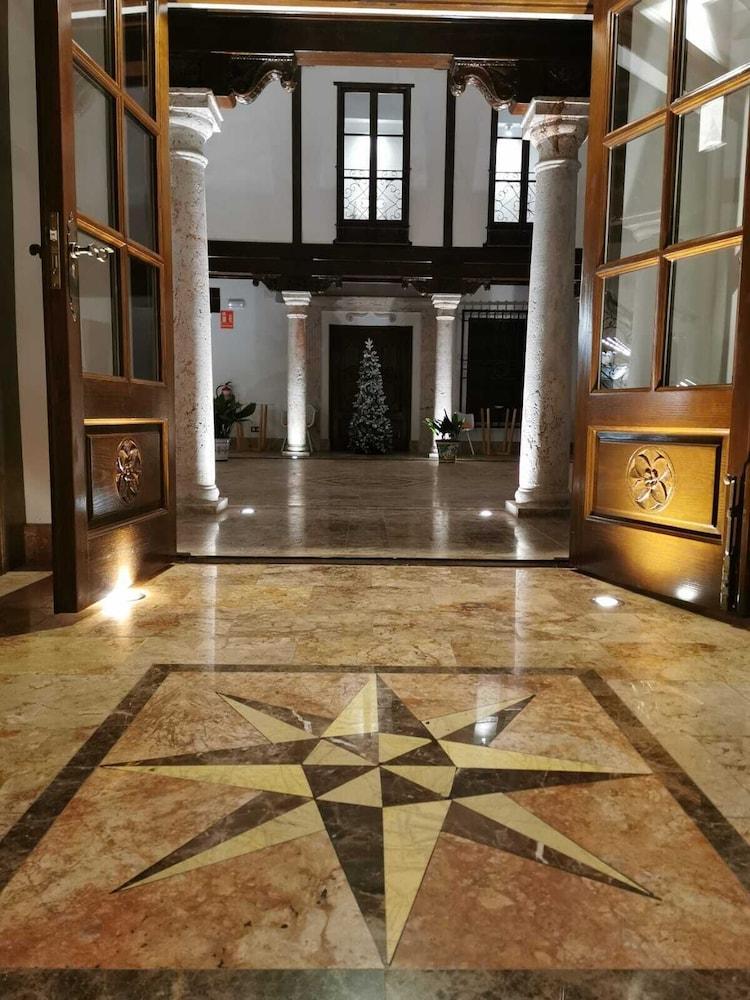 Hotel Qb Almagro Centro Exterior foto